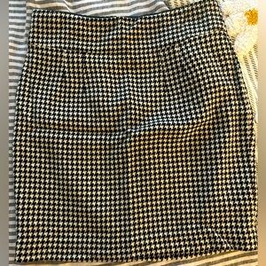 Banana Republic mid length skirt. Dressy. Black & white pattern